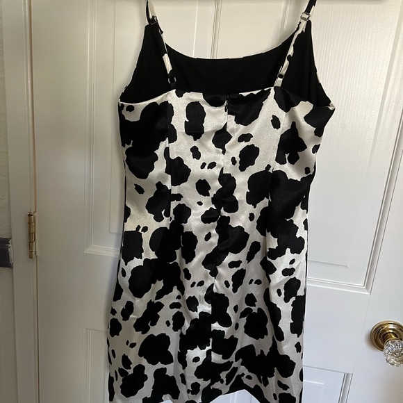 Cow print dress - Picture 2 of 3
